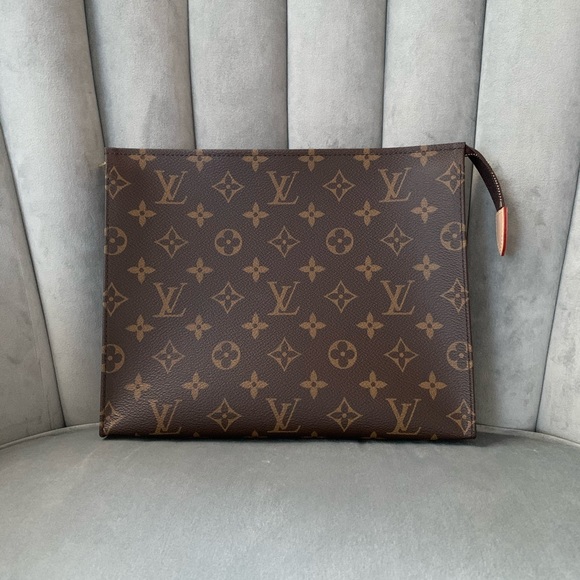 Louis Vuitton Handbags - ❗️SOLD❗️🦄 Authentic LV toiletry pouch 26